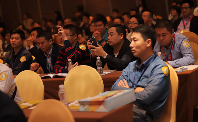 深科特出席SbSTC技術(shù)狂歡趴，分享智能工廠主題演講